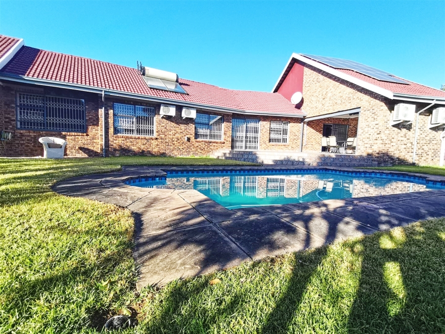 4 Bedroom Property for Sale in Vaalpark Free State